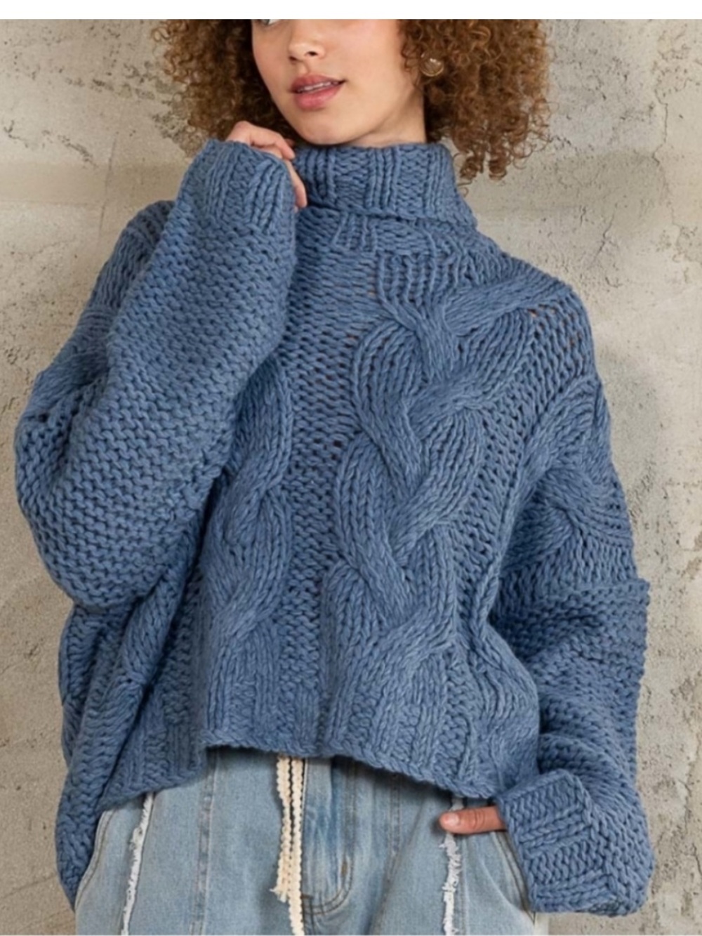 POL Chunky Cable Knit Crop Turtle Neck Sweater, L, 33” PTP, 22” L
